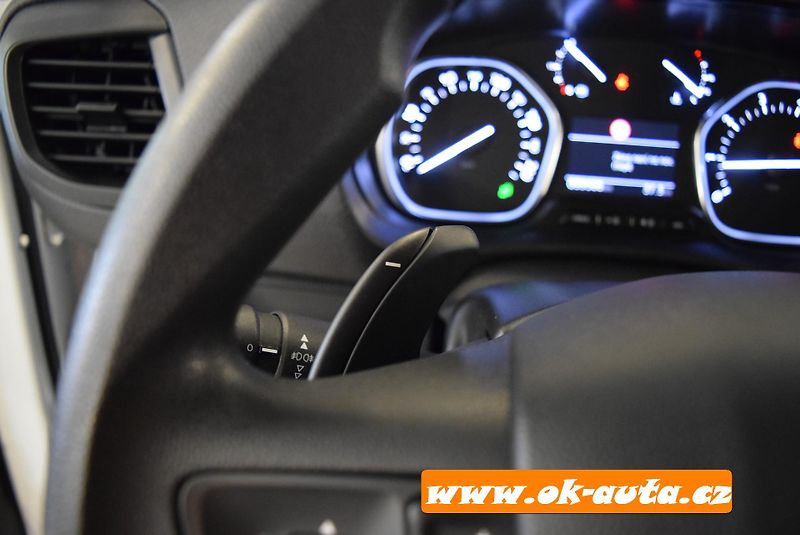 Peugeot Expert 2.0 BHDI LONG 6.MÍST AUTOMAT   - fotka 34 z 56