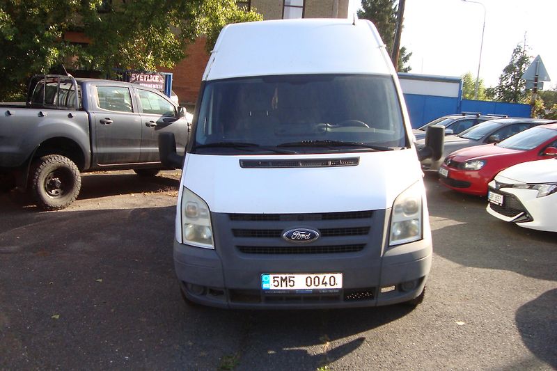 Ford Transit (2010) 300L, 2.2 TDCi - fotka 2 z 51