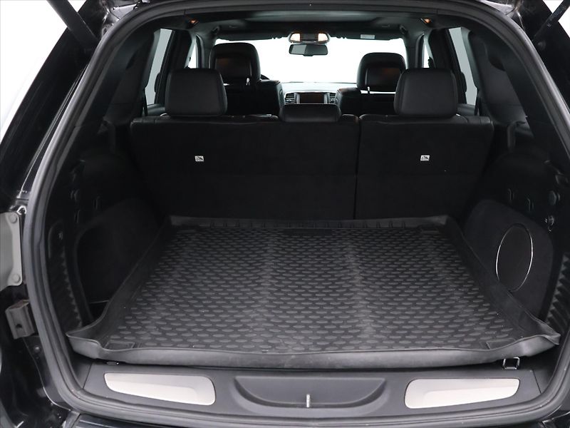 Jeep Grand Cherokee 3,0 CRDI 184kW 4x4 Summit - fotka 10 z 32