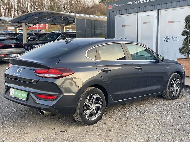 Hyundai i30 1.5TGDi, ČR-1m, Family Smart - fotka 6 z 33