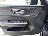 Volvo XC60 T8 AWD RECH.+sada zimních kol  - náhled 10