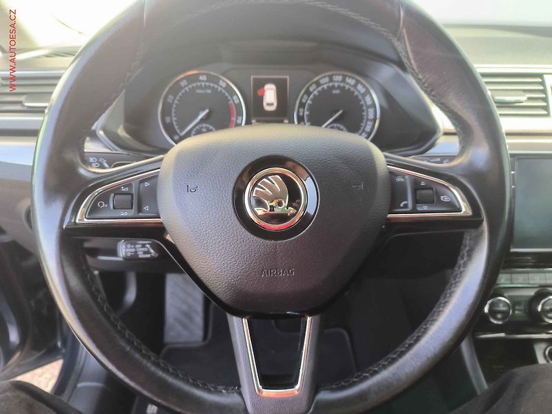 Škoda Superb (2016) 1.8 TSi, Style, DSG, TZ, - fotka 17 z 24