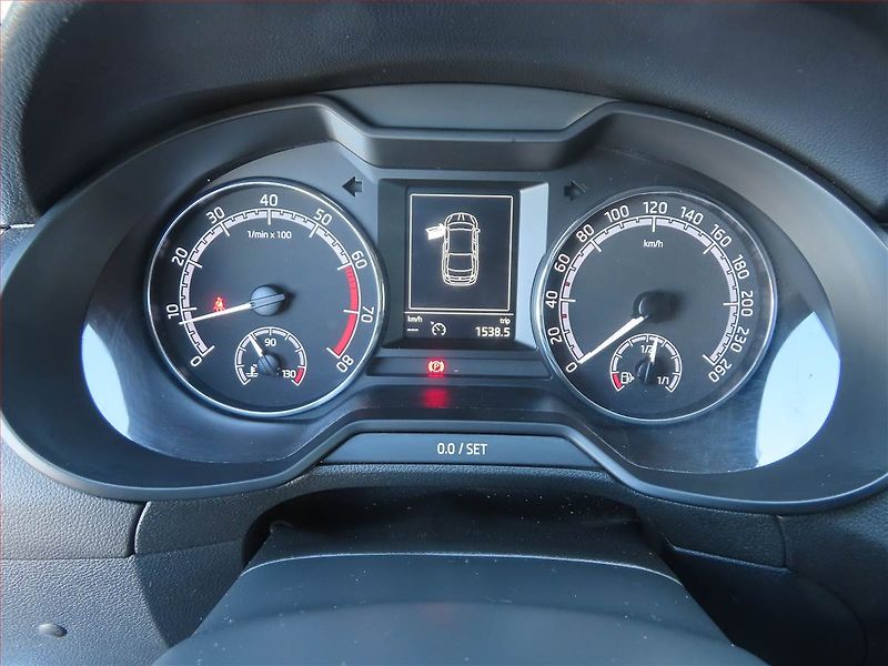 Škoda Octavia (2017) Ambition 1.4 TSI, Tempomat - fotka 9 z 15