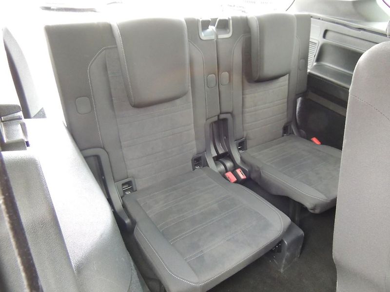 Volkswagen Touran (2018) 1.4TSi,110kw,7míst,Top výbava, - fotka 18 z 55
