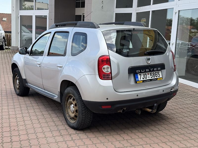 Dacia Duster (2012) 1.6i 77kW 4x4 - fotka 7 z 20