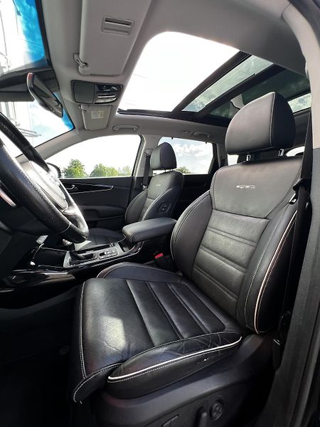 Kia Sorento 2.2 CRDi 4WD GT-Line 7-Míst TZ - fotka 6 z 30