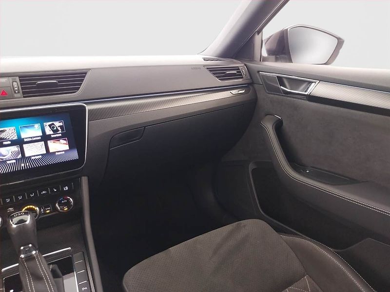 Škoda Superb (2019) Sportline 2.0 TDI - fotka 8 z 25