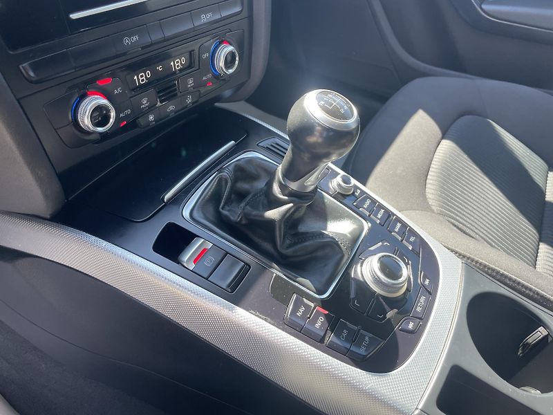 Audi A4 Avant 2.0TDi 120PS S-LINE AVANT TOP! - fotka 96 z 179