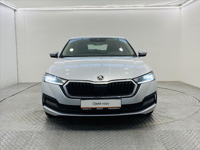 Škoda Octavia 2,0 TDI 85 kW Ambition - fotka 4 z 26