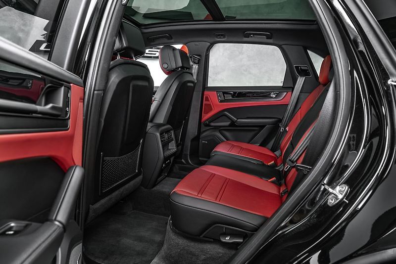 Porsche Cayenne black edition, soft Bose, PASM - fotka 15 z 26