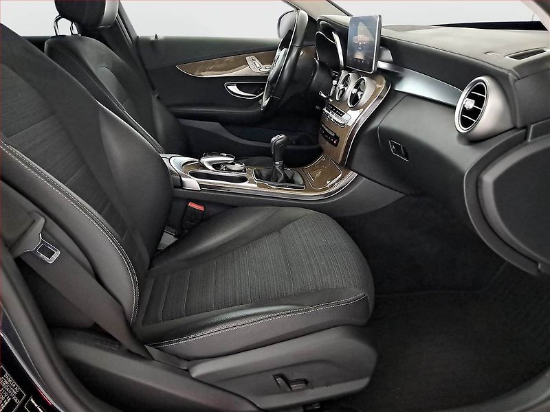 Mercedes-Benz Třídy C (2017) C 220 d BlueEff., Kůže, Navi - fotka 9 z 17