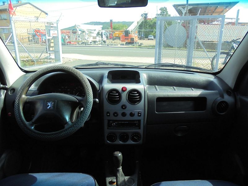 Peugeot Partner (2008) 1.4i- ČR- 1. MAJITEL - fotka 8 z 10