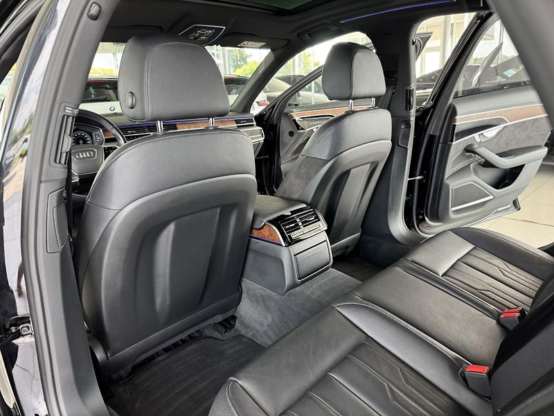 Audi A8 50TDI Q*Vzduch*REZERVACE! - fotka 17 z 49