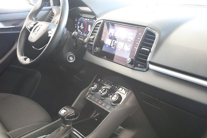 Škoda Karoq (2023) 2.0TDI DSG LED Navi Display  - fotka 18 z 32