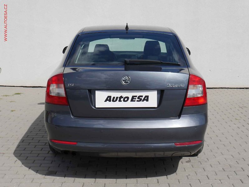 Škoda Octavia (2009) 1.4TSi, 1.maj, Ambiente - fotka 5 z 17
