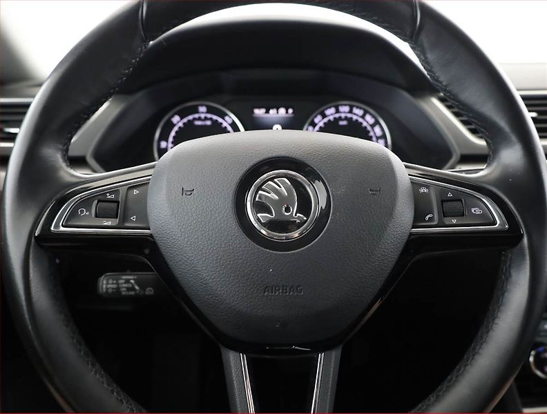 Škoda Superb (2018) Style Plus 2.0 TDI, 4X4 - fotka 8 z 21