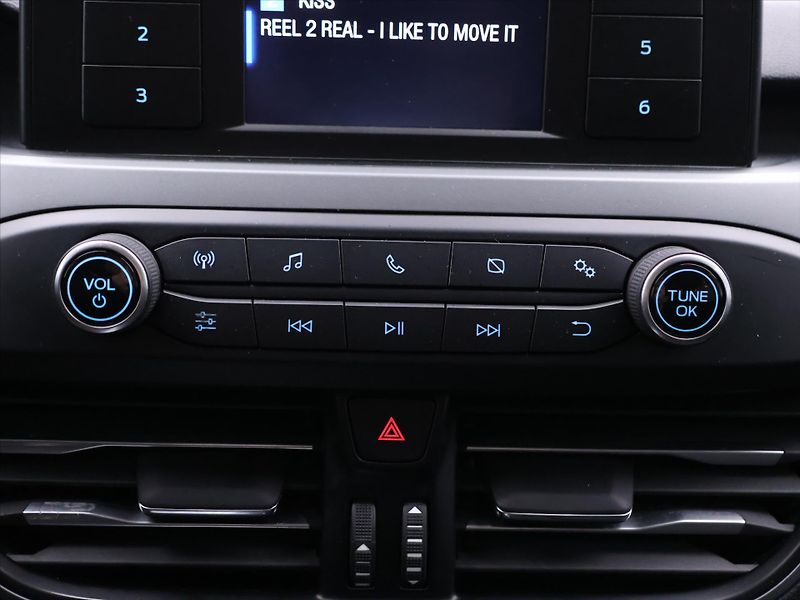 Ford Focus 1,0 EcoBoost 74kW CZ DPH - fotka 25 z 34