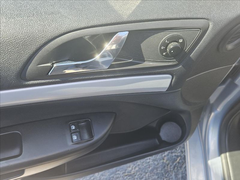 Škoda Octavia 1,2 TSI  Elegance Combi - fotka 14 z 15
