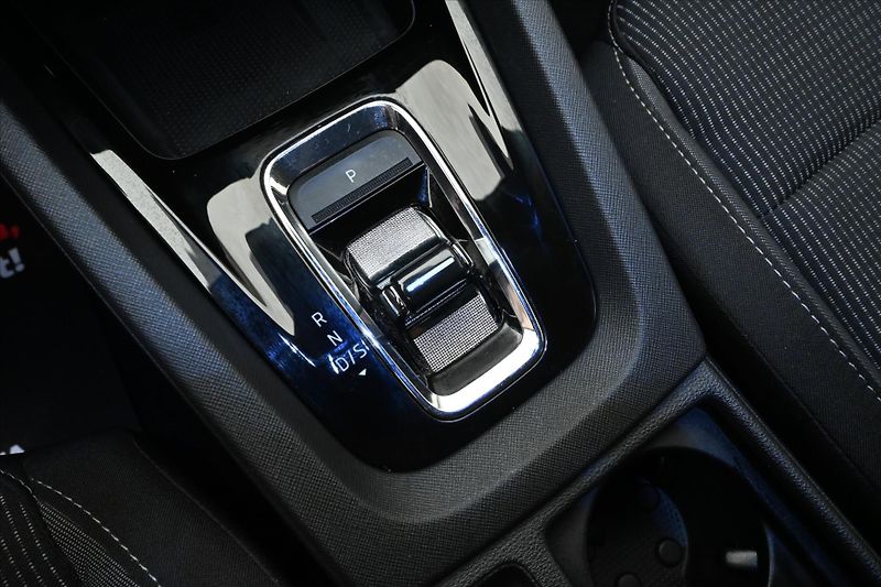 Škoda Octavia 2,0 110kW DSG Ambition Záruka - fotka 21 z 30