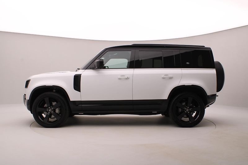 Land Rover Defender 110 D300 X-DYNAMIC HSE AWD AUT - fotka 9 z 49