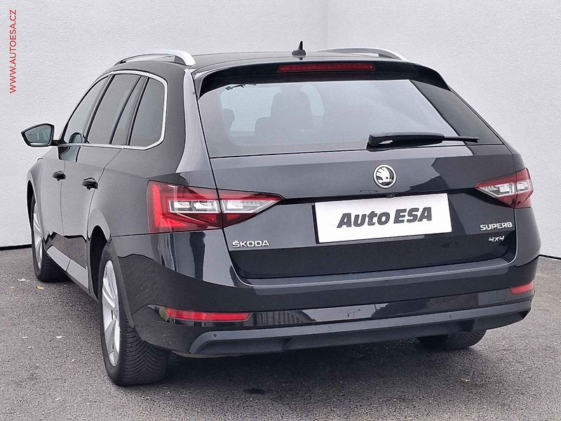Škoda Superb (2018) 2.0TDi 4x4, Style, xenon - fotka 6 z 18