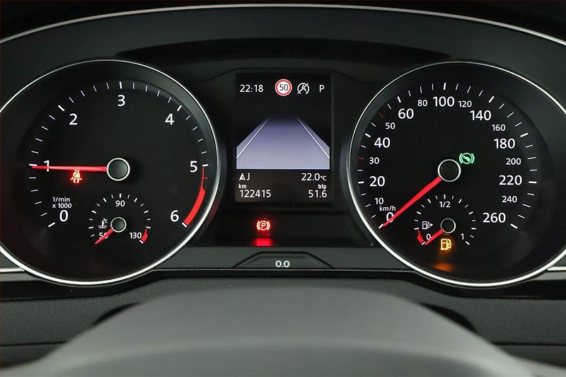 Volkswagen Passat (2023) Elegance 2.0 TDI - fotka 15 z 20