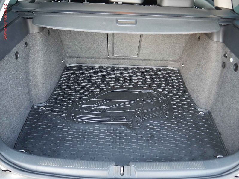 Škoda Octavia (2010) 2.0TDi 4x4, Navi, xenon - fotka 8 z 21