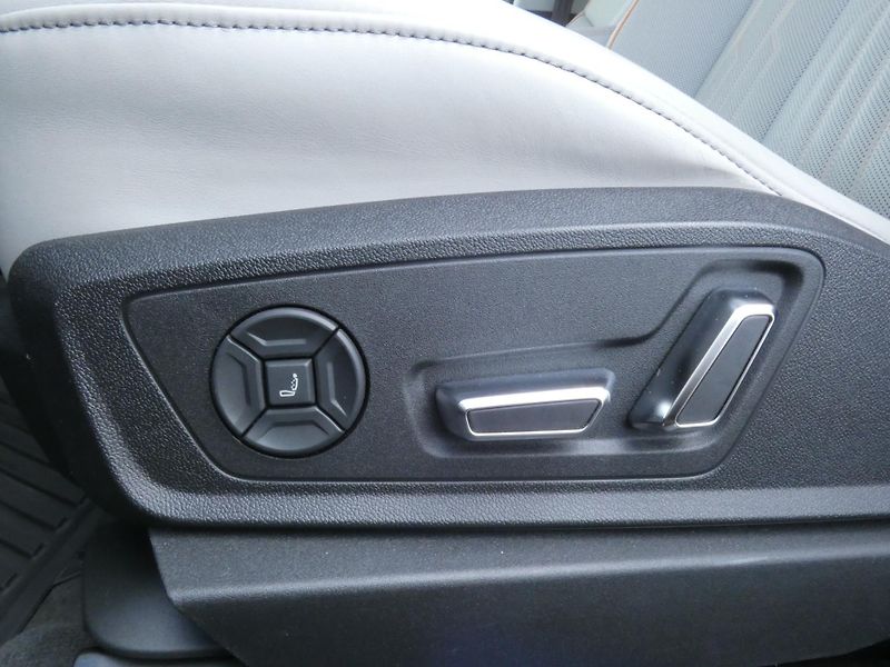 Audi e-tron (2020) 55 Quattro SoH100% - fotka 23 z 30