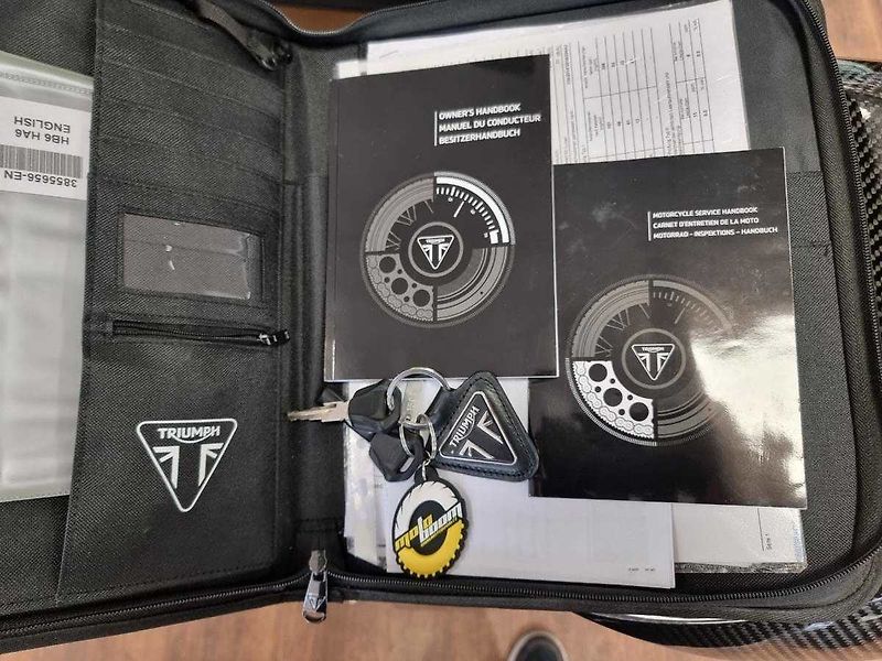 Triumph Daytona 765 (2021) Daytona TM765 MOTO2 - REZERVAC - fotka 22 z 23