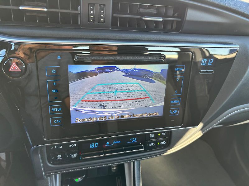 Toyota Auris 1.6 Valvematic Active - fotka 18 z 25
