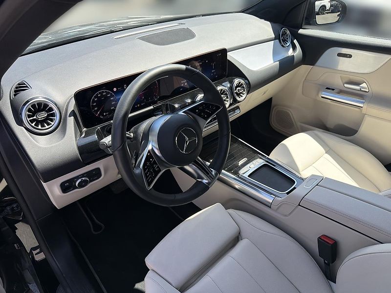 Mercedes-Benz GLA 200d 4MATIC - fotka 9 z 16