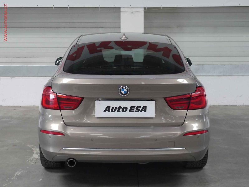 BMW Řada 3 (2016) 2.0 TDI GT, AT, LED, kůže - fotka 5 z 23
