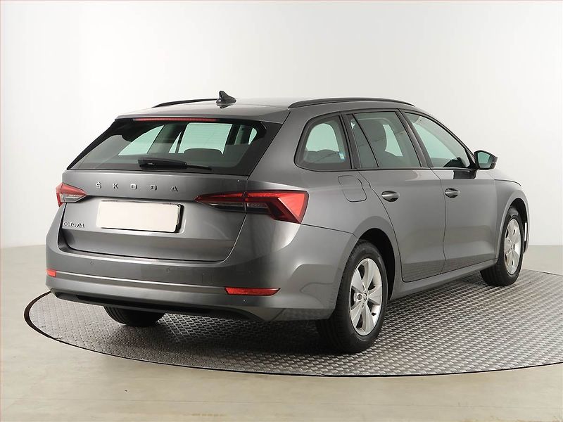 Škoda Octavia (2022) 2.0 TDI, Automat, Navi - fotka 5 z 18