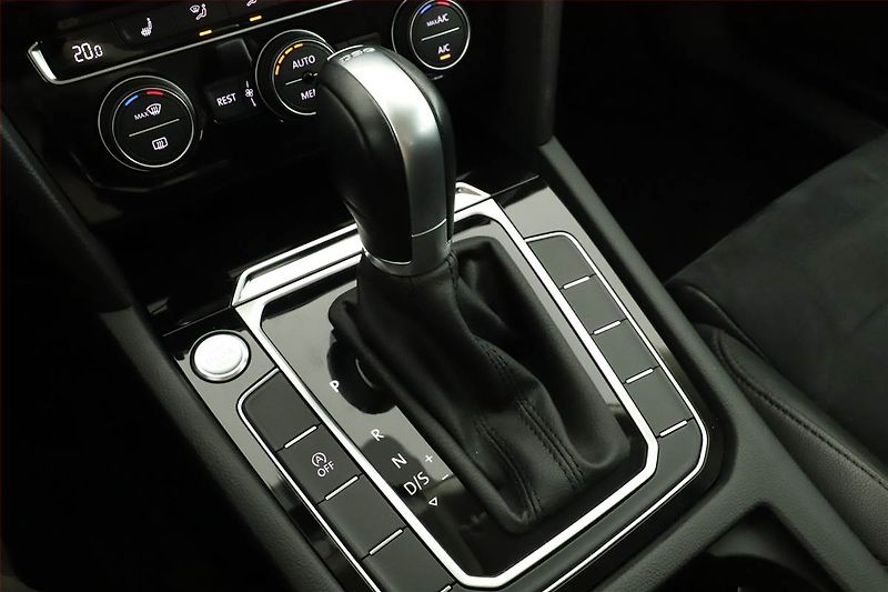 Volkswagen Passat (2018) Highline 2.0 TDI, Automat, ČR - fotka 10 z 18