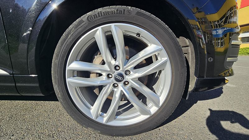 Audi Q7 (2017) 3.0 TDI, CZ, 7míst, Matrix... - fotka 21 z 28