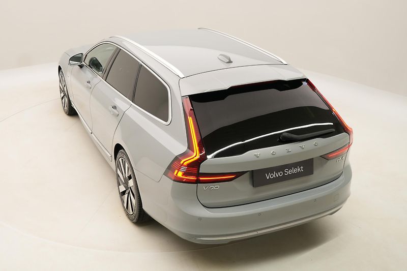Volvo V90 T6 AWD RECHARGE CORE REZERVACE - fotka 18 z 60
