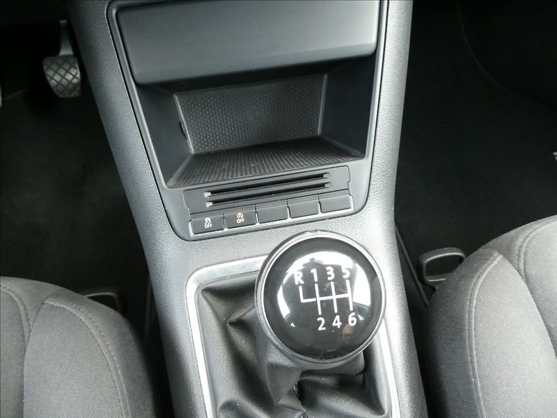Volkswagen Tiguan 2,0 TDi 130kW Sport 4x4,TZ,nav - fotka 28 z 50