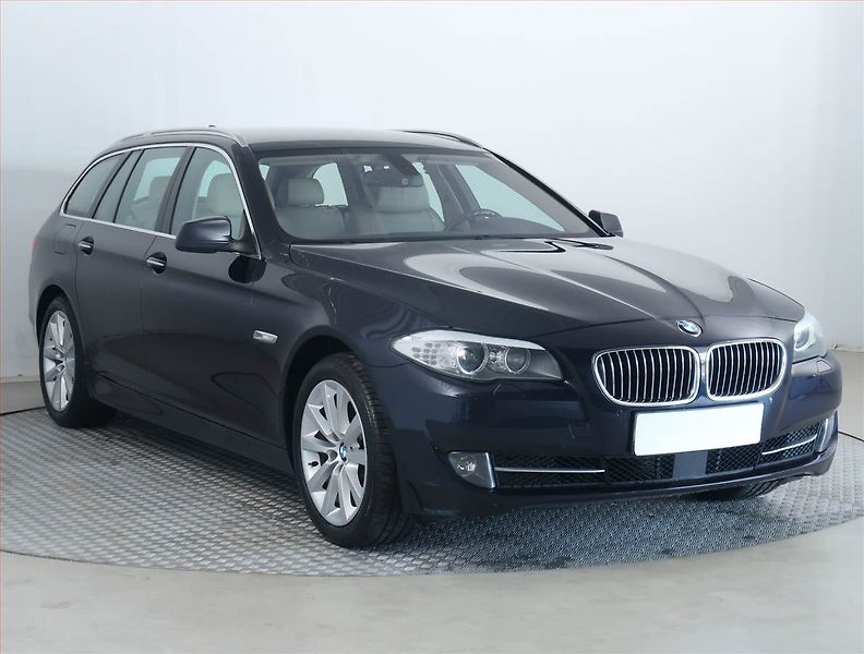 BMW Řada 5 (2010) 530d, Automat, Navi, Bi-Xenony - fotka 1 z 22
