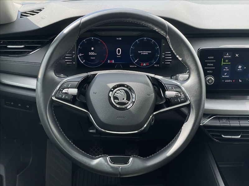 Škoda Octavia 2,0 TDI Combi Ambition Plus - fotka 7 z 19