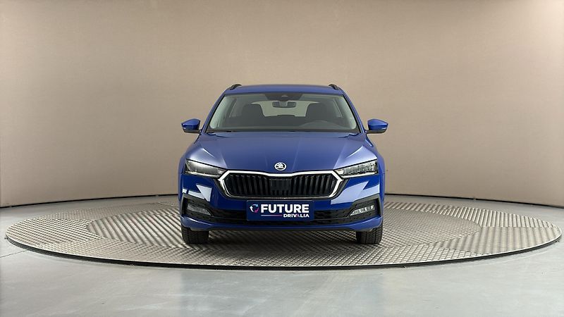 Škoda Octavia 2.0 TDI Ambition Combi - fotka 3 z 27