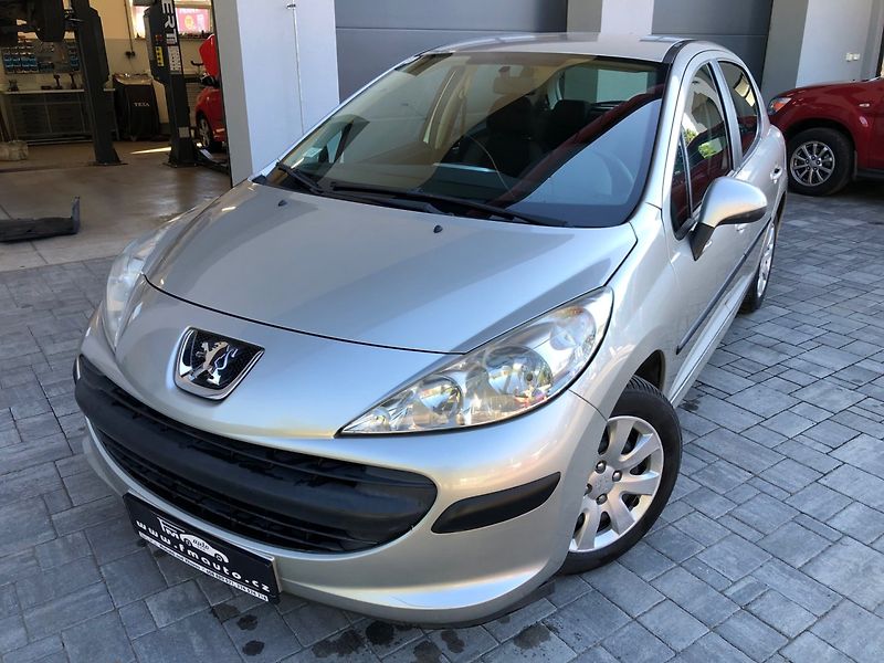Peugeot 207 (2008) 1.4 Klima - fotka 2 z 22