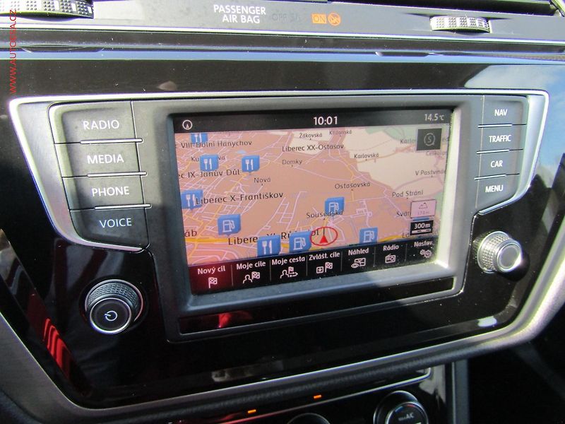 Volkswagen Touran (2016) 2.0 TDi, ČR, Klima - fotka 12 z 18