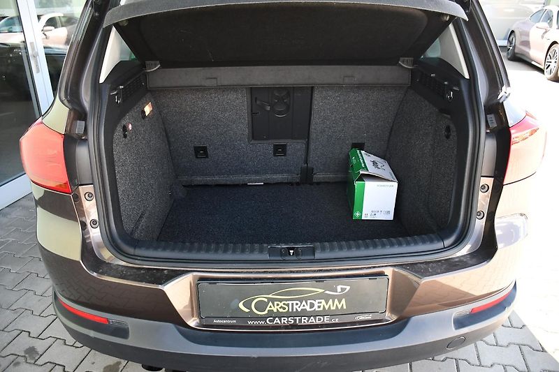 Volkswagen Tiguan 2.0TDi DSG 4MOTION - fotka 38 z 44