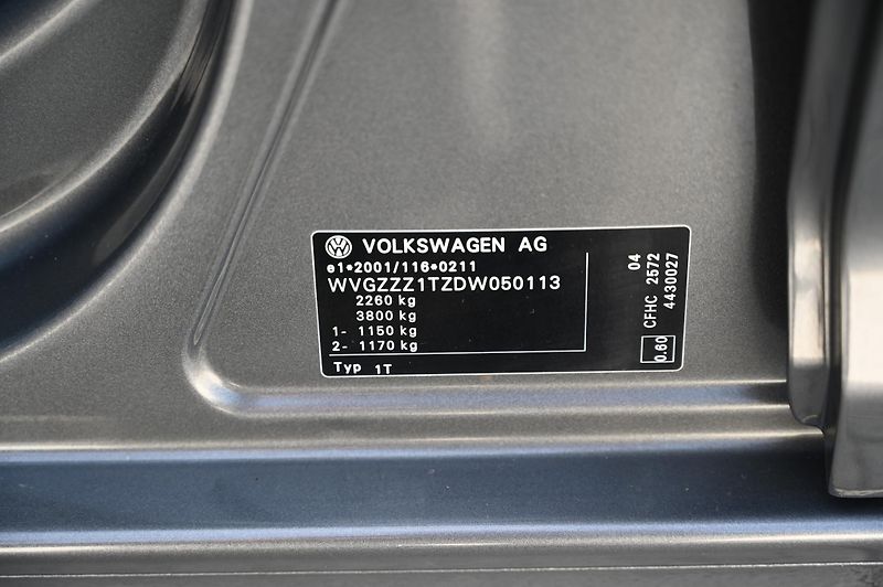 Volkswagen Touran 2.0TDI 103KW Match 7Míst 11/12 - fotka 38 z 49