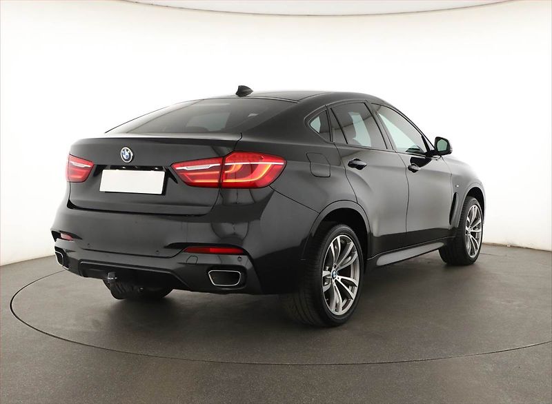 BMW X6 (2016) M Paket xDrive40d - fotka 5 z 21