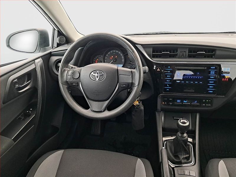 Toyota Auris (2015) 1.6 Valvematic, Serv.kniha - fotka 7 z 17