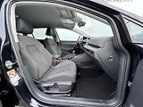 Volkswagen Golf (2023) 1.5 TSI 110kW Style - náhled 31