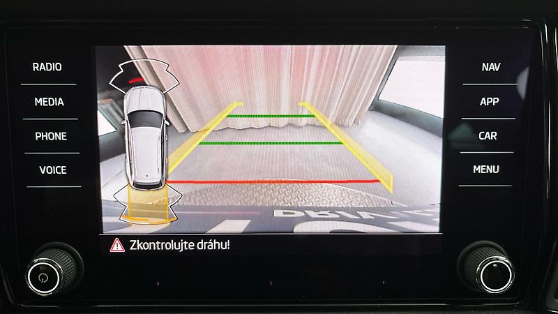 Škoda Kodiaq 2.0 TDI DSG 4x4 Sportline - fotka 12 z 29