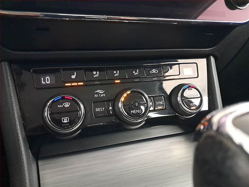 Škoda Superb (2020) 2.0 TDI, Automat, Serv.kniha - fotka 16 z 21
