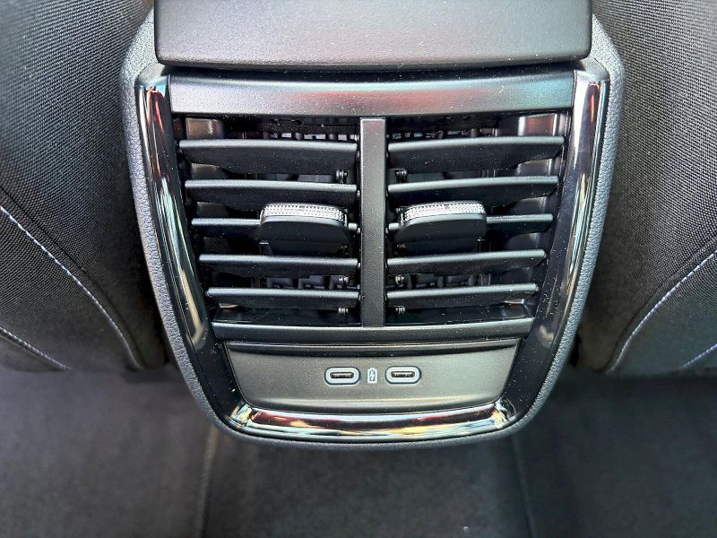 Škoda Kamiq (2026) DSG 1.0 TSI / 85 kW / MONTE CA - fotka 32 z 33
